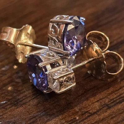 Par de pendientes BBJ Sappire & Omega Lab Stud Sterling 925 facetados cuadrados  Foto 1 de 4