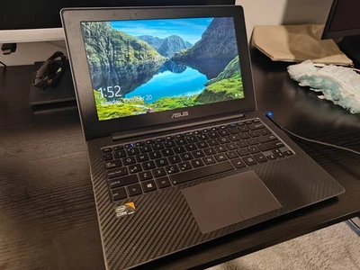 ASUS Taichi21-DH51 (128GB, Intel Core i5 3rd Gen., 1.7GHz, 4GB) Ultrabook *READ* - Image 1 of 4