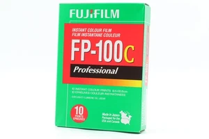 [Unused] Fujifilm FP-100C Professional Instant Color Film Expired 2014/10 JAPAN - Picture 1 of 8