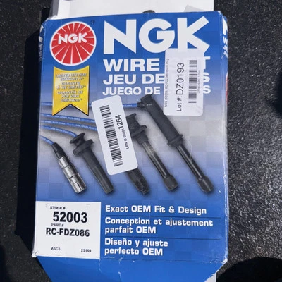 Juego de cables de bujía para Mazda B2300 2001-2009 NGK CANADÁ NÚMEROS DE STOCK Foto 1 de 4