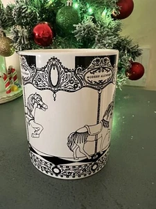 Modern alchemy Christmas candle White Carousel Notes Of Cinnamon - Picture 1 of 4