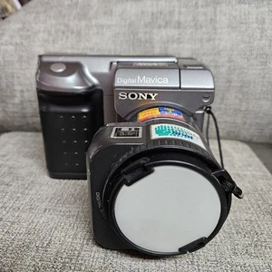 Sony Mavica MVC-FD91 Digital Still Camera Floppy Disk 14x Optical Zoom for Parts - Picture 1 of 12