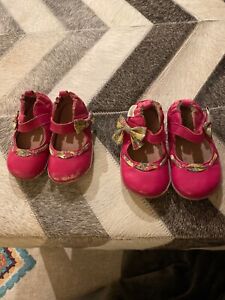 Lot Of 2 Robeez Toddler Girls Size 4 And 5