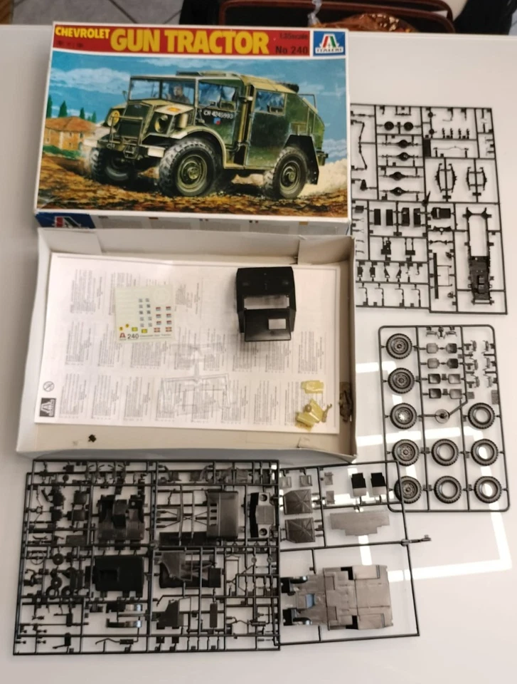 Italeri 240 Chevrolet Gun Tractor 1:35 -D1 - Immagine 1 di 1