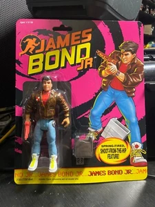 James Bond JR 1991 con Srping Fire Shoot From the Hip figura Hasbro JC - Imagen 1 de 2