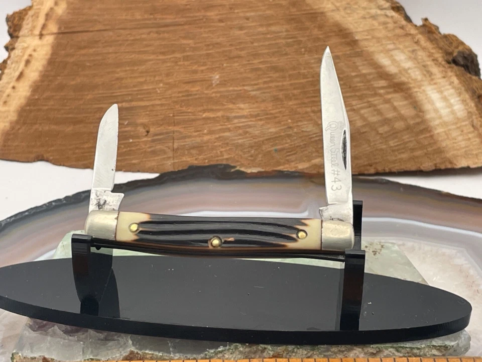 Vintage Queen Cutlery #43 2 Blade Pen knife w/WInterbottom Handles--38.25 - Image 1 of 4