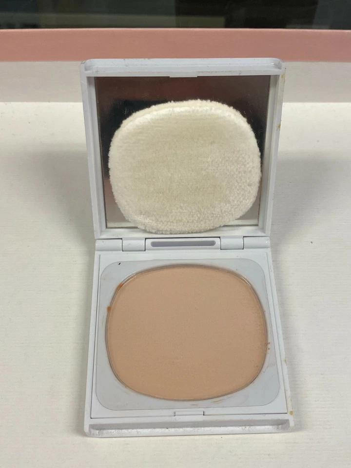 Almay Shine-Free Blotting Powder for Oily Skin Translucent Medium (0.4 oz)  - Image 1 of 1