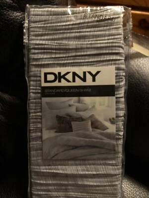 Novo DKNY Donna Karan City Plissado PADRÃO-RAINHA Travesseiro Sham CINZA CINZA - Imagem 1 de 4
