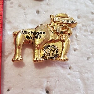 De colección VFW 1996-1997 Bulldog Tono Dorado Mascota Solapa Sombrero Pin Tie Tac Perro Logo - Imagen 1 de 3