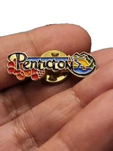 Pin Vintage - Flores Florales Penticton - Esmalte Tono Dorado Metal Coleccionables - Imagen 1 de 7