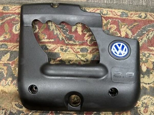 VW 2.0 Engine Cover 99-05 VW Jetta Golf Beetle MK4 Genuine OEM - 06A 103 925 AD - Picture 1 of 3