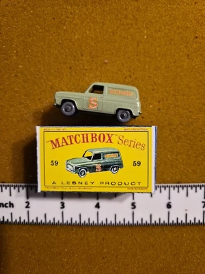 Caixa de fósforos vintage Lesney #59 Ford Singer Van com rodas cinza na caixa original - Imagem 1 de 4