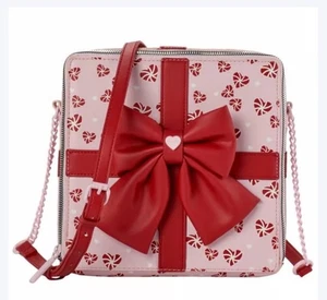 Betsey Johnson Weihnachten "PRESENT BOX WITH BOW" Kitsch Umhängetasche/Geldbörse Neu mit Etikett - Bild 1 von 4