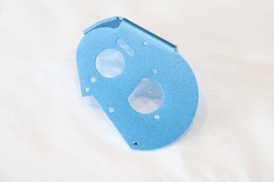 RC10-201 TEAM ASSOCIATED VINTAGE  RC10 WORLD'S BUGGY MOTOR MOUNT PLATE - Image 1 of 3
