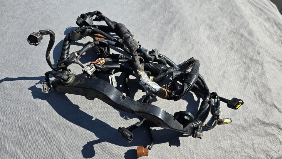 Spec C Red Inlet Manifold Wiring Loom For: Subaru Impreza GDA GDB WRX STI 01-07 - Image 1 of 1