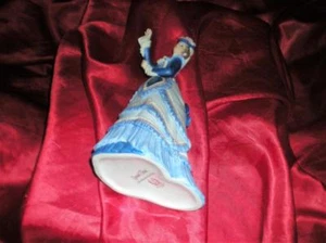 LENOX FIGURINE "GRAND TOUR" FINE PORCELAIN SCULPTURE LENOX COLLECTION - Picture 1 of 7
