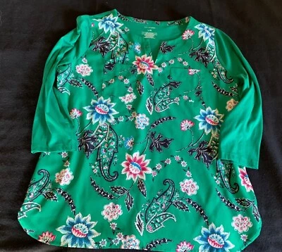 Blusa Van Heusen feminina verde floral tamanho grande mistura de poliéster e algodão - Imagem 1 de 4