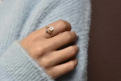 Unique Diamond and Sapphire Flower Ring, 14k Gold Diamond Ring, Solid Gold Daint - Image 1 of 3