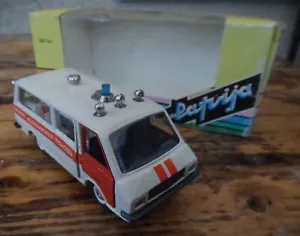 Russian CCCP ambulance van - RAF boxed - Picture 1 of 3