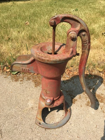 Vintage Cast Iron 20" Tall Pitcher Hand Water Pump Goulds New York Cover