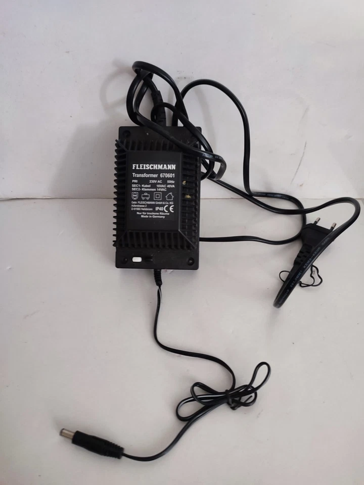 TRANSFORMATEUR  FLEISCHMANN 670601 TRAIN DIGITAL 230V/14V-16V/  FONCTIONNE Foto 1 de 4