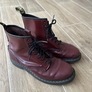 Dr Martens Cherry Red 8 Hole Men’s Boots Size 10 original - Picture 1 of 13