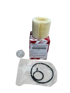 GENUINE TOYOTA LEXUS OIL FILTER PETROL HYBRID ENGINE 04152-37010 04152-YZZA6 NEW - Picture 1 of 5