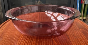 Cazuela de vidrio vintage de arándano PYREX 2 cuartos 024 sin tapa - Imagen 1 de 5