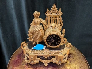 ANTICO OROLOGIO PARIGINA BASE IN ALABASTRO SCULTURA IN BRONZO DORATO AL MERCURIO - Foto 1 di 5