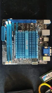 AT3IONT-I/DLX Asus Socket: CPU Integrata - Photo 1/3