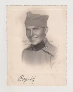 Affectionate Handsome Young Man Attractive Male Soldier Military Guy Uniform - Bild 1 von 8