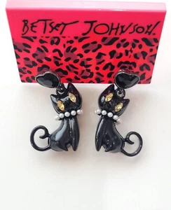 NEW! 3D Black Magic CAT BETSEY JOHNSON Pearl ENAMEL EARRINGS Halloween w/ HEART - Picture 1 of 9