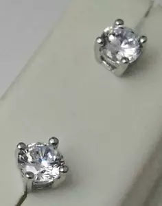 Orecchini .925 ARGENTO STERLING Placcati Rodio Piccoli ROTONDI 3MM CZ BORCHIE NUOVI - Foto 1 di 7
