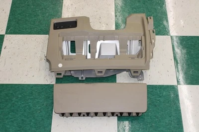 15-19 DISCOVERY *NOTE* Tan Dash Driver Left LH Knee Airbag SRS Air Bag Trim OEM - Image 1 of 4