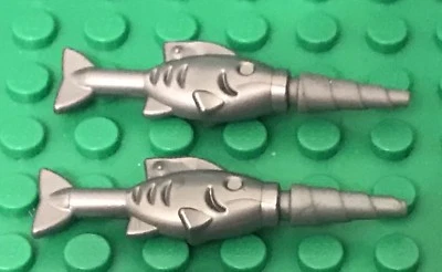 Lego 2 Mini Figuras Planas Plata Pez Espada Ciudad Mar Armas Subacuáticas / Pez Sierra Foto 1 de 3