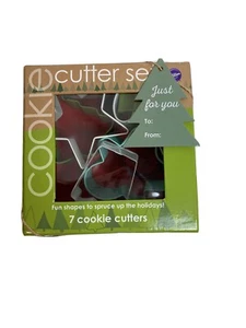 NIP Wilton Holiday Shapes Metal Christmas Cookie Cutter Set 7 Piece Gift Set. - Picture 1 of 4