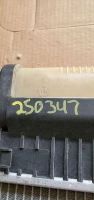 Radiator Fits 91-99 BMW 318i 1134491 - Image 1 of 4