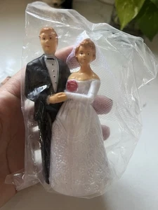 Vintage-Bride Groom Wedding Cake Topper Decoration-Light hair Color - Picture 1 of 5