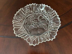 Klarglas Rund 10 Zoll Glas Servierschale Traubenmuster Gewellter Rand - Bild 1 von 3