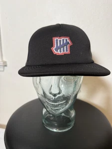 Sombrero de camionero invicto SnapBack nuevo con etiquetas - Imagen 1 de 5