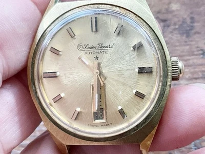 Vintage Lucien Piccard Automático Día Fecha Esfera Dorada COMO ESTÁ Foto 1 de 4