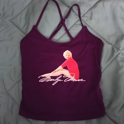 Camiseta sin mangas Cami recortada púrpura estampado Marilyn Monroe correa de espagueti talla Xs Y2K Foto 1 de 2