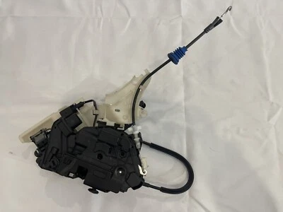 Actuador de cierre de cerradura de puerta trasera izquierda Tiguan 2019-2017 VOLKSWAGEN CC 2009-2018 Foto 1 de 4