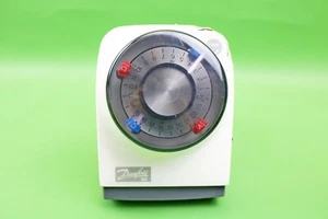 Danfoss 103 24hr Mechanical Timeswitch 087N652300 - Picture 1 of 3