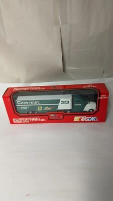Racing Champions Chevrolet #33 Harry Gant NASCAR 1:64th Team Transport Nuevo de Lote Antiguo  Foto 1 de 4