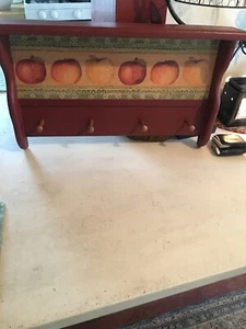 WOODEN COUNTRY/PRIMITIVE SHELF/W PEG HOOKS & FRUIT DESIGN - Picture 1 of 12