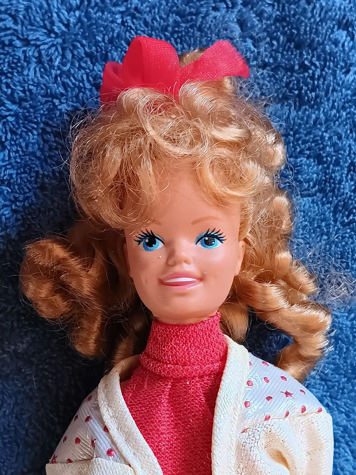 Muñeca Patrón Joya Secretos De Colección Barbie Hermana 1986 DEFECTOS Decoloración Piernas 3133 Foto 1 de 4