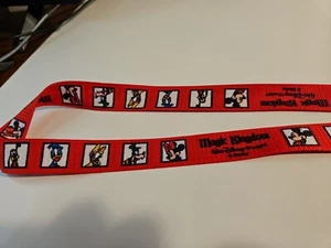 Disney's Magic Kingdom Lanyard 1997, portabotellas, rojo, soporte para pasadores comerciales - Imagen 1 de 6