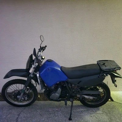 2008 - 2018 Kawasaki KLR650 FRONT WHEEL LOWER FENDER PLASTIC GENUINE OEM COMP - Image 1 of 3