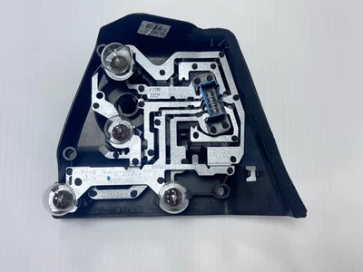 🚘02-05 BMW E46 задний фонарь держатель левый седан 325i 325xi 330i 330xi 6907935 - Изображение 1 из 4